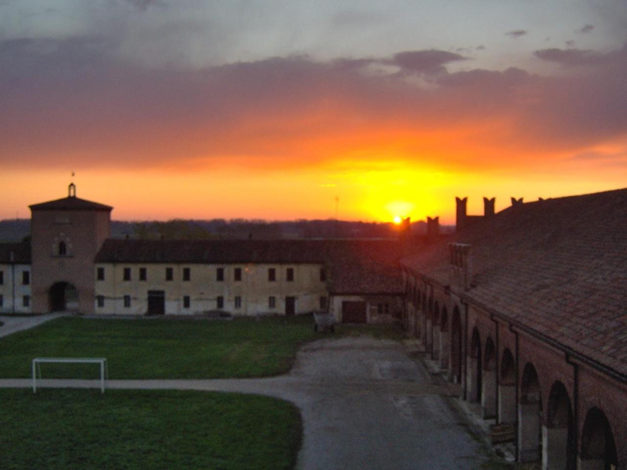 Agriturismo Corte Virgiliana Virgilio Exterior foto